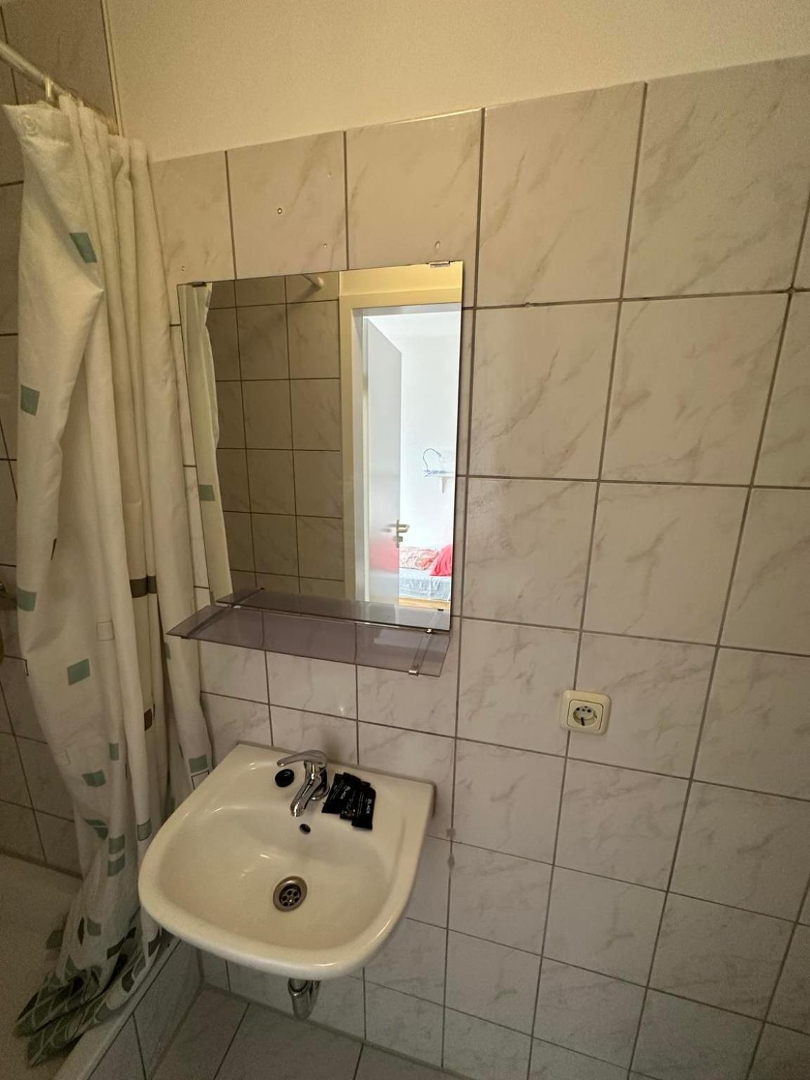 Budget Olympia Park Apartmenthostel 53 Aparthotel