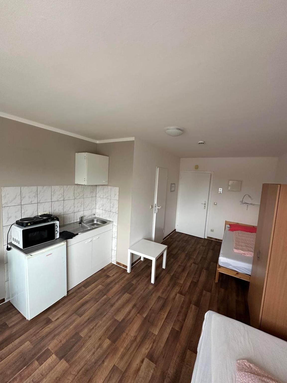 Budget Olympia Park Apartmenthostel 53 * Munich