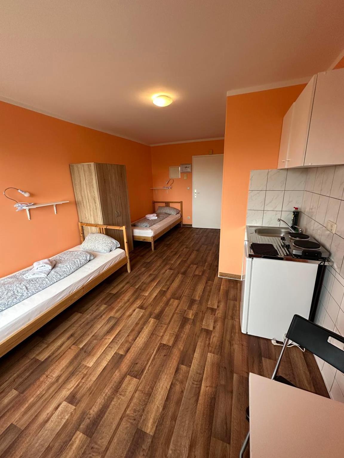 Budget Olympia Park Apartmenthostel 53 *